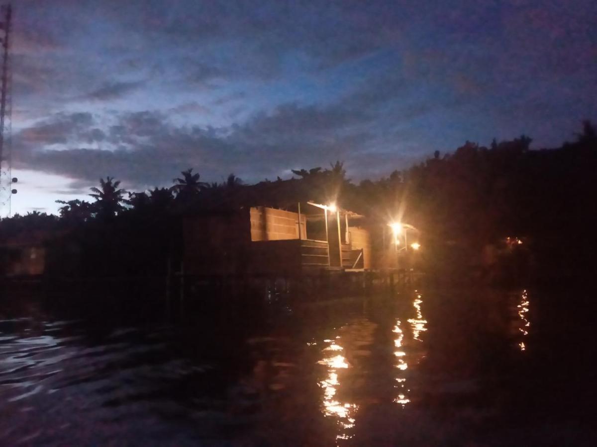 Aburahman Homestay Raja Ampat Besir Luaran gambar