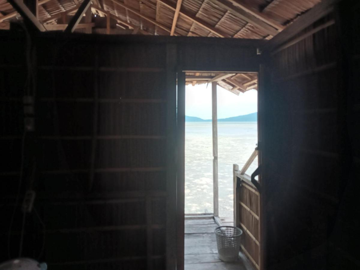 Aburahman Homestay Raja Ampat Besir Luaran gambar