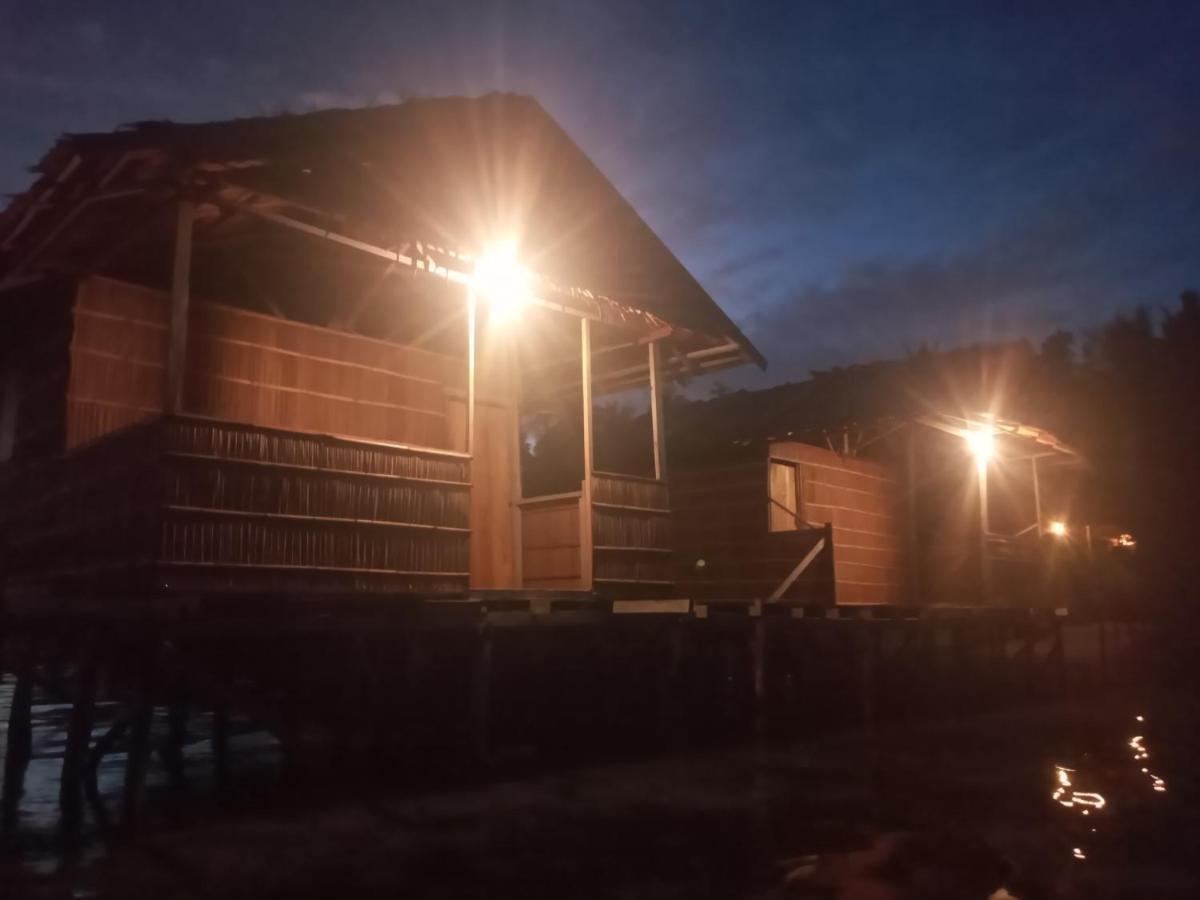 Aburahman Homestay Raja Ampat Besir Luaran gambar