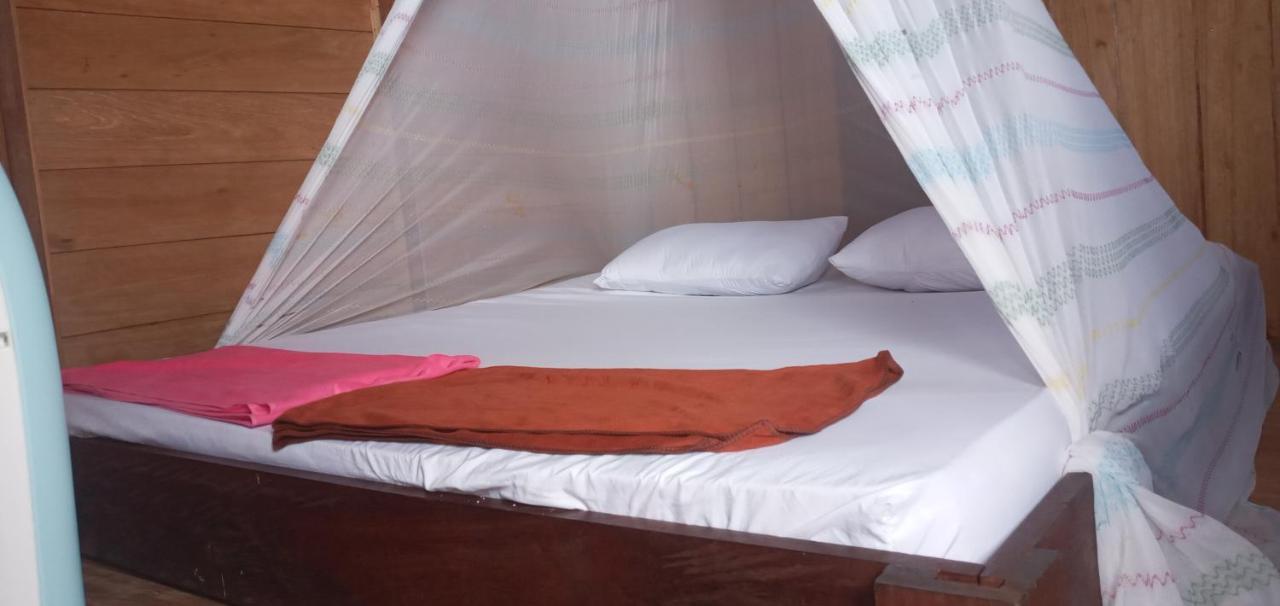 Aburahman Homestay Raja Ampat Besir Luaran gambar