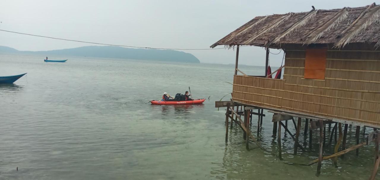 Aburahman Homestay Raja Ampat Besir Luaran gambar