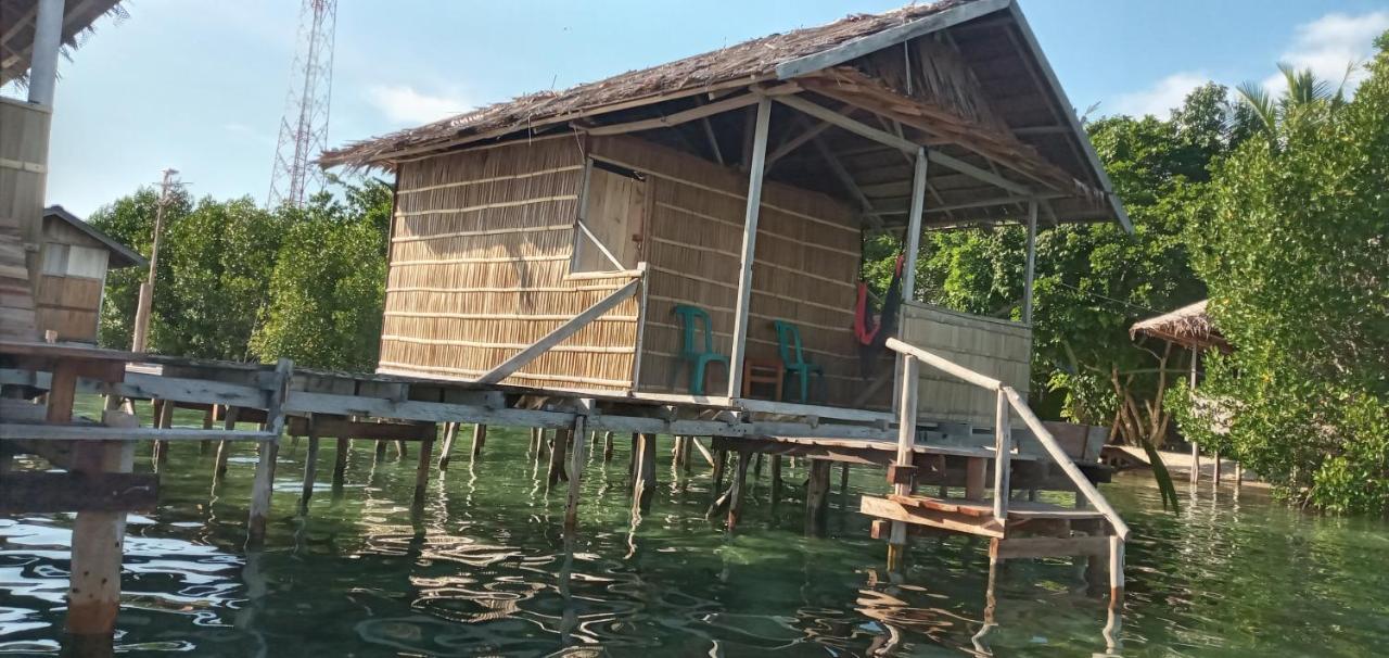 Aburahman Homestay Raja Ampat Besir Luaran gambar