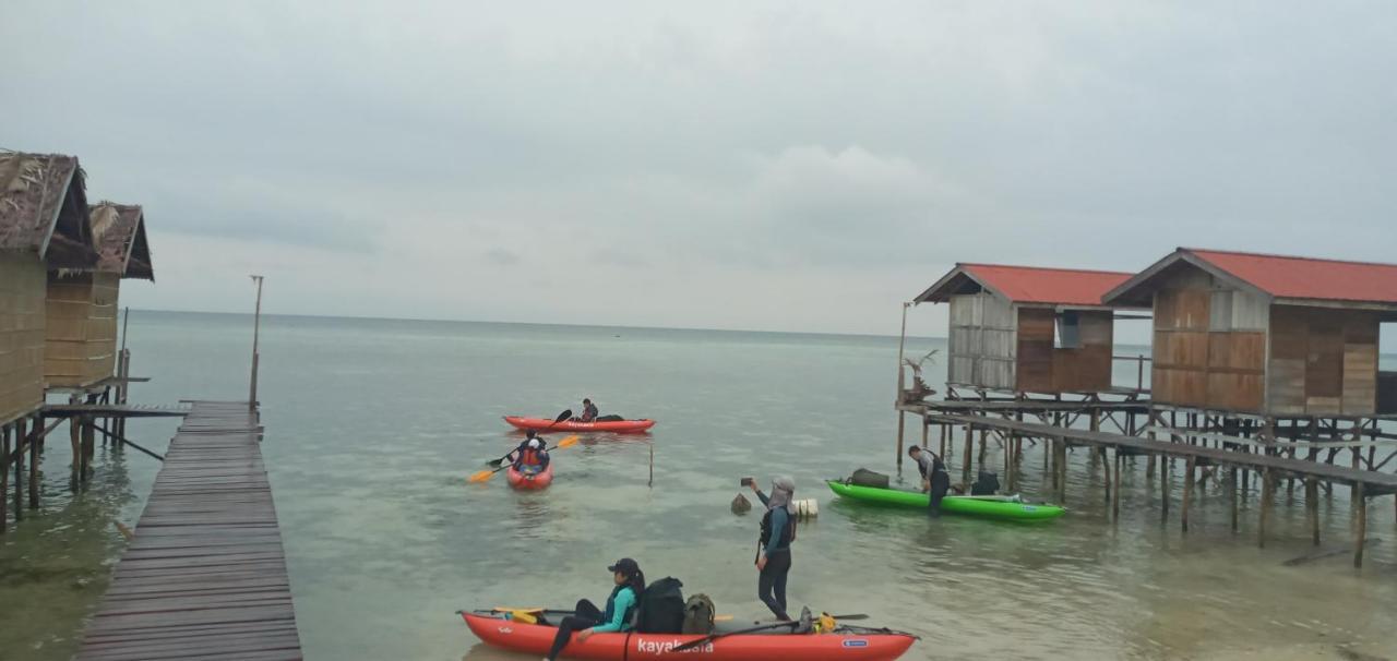 Aburahman Homestay Raja Ampat Besir Luaran gambar