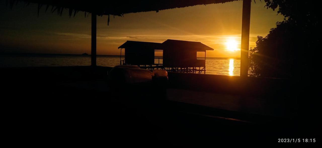 Aburahman Homestay Raja Ampat Besir Luaran gambar